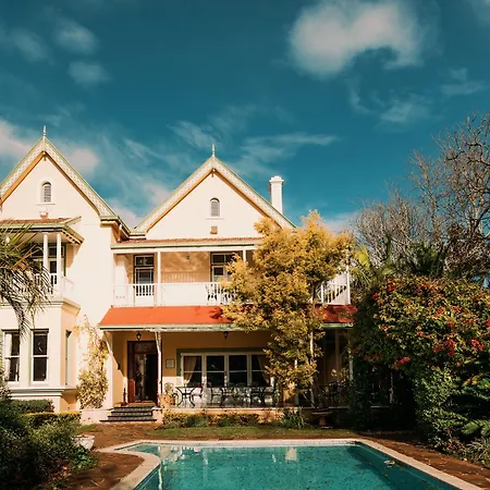 Hacklewood Hill Country House-3